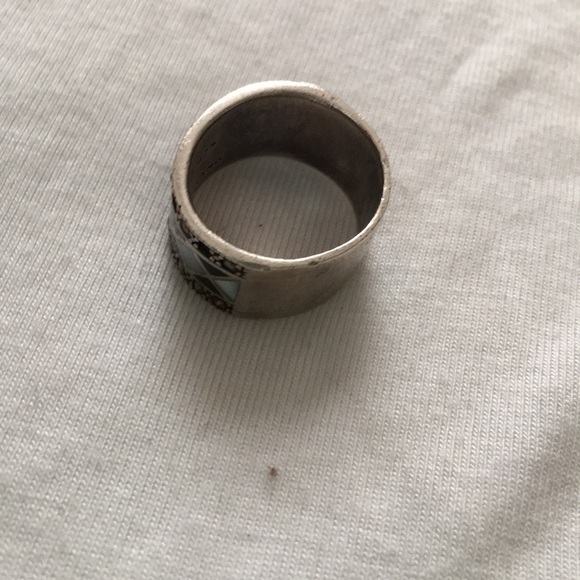 Ring - Picture 2 of 3